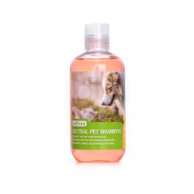ai-8719138000227ShampooNeutral 250ml Watermelon red.png